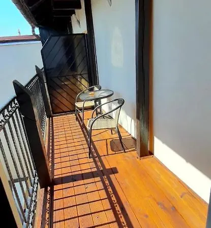 Clara 2*